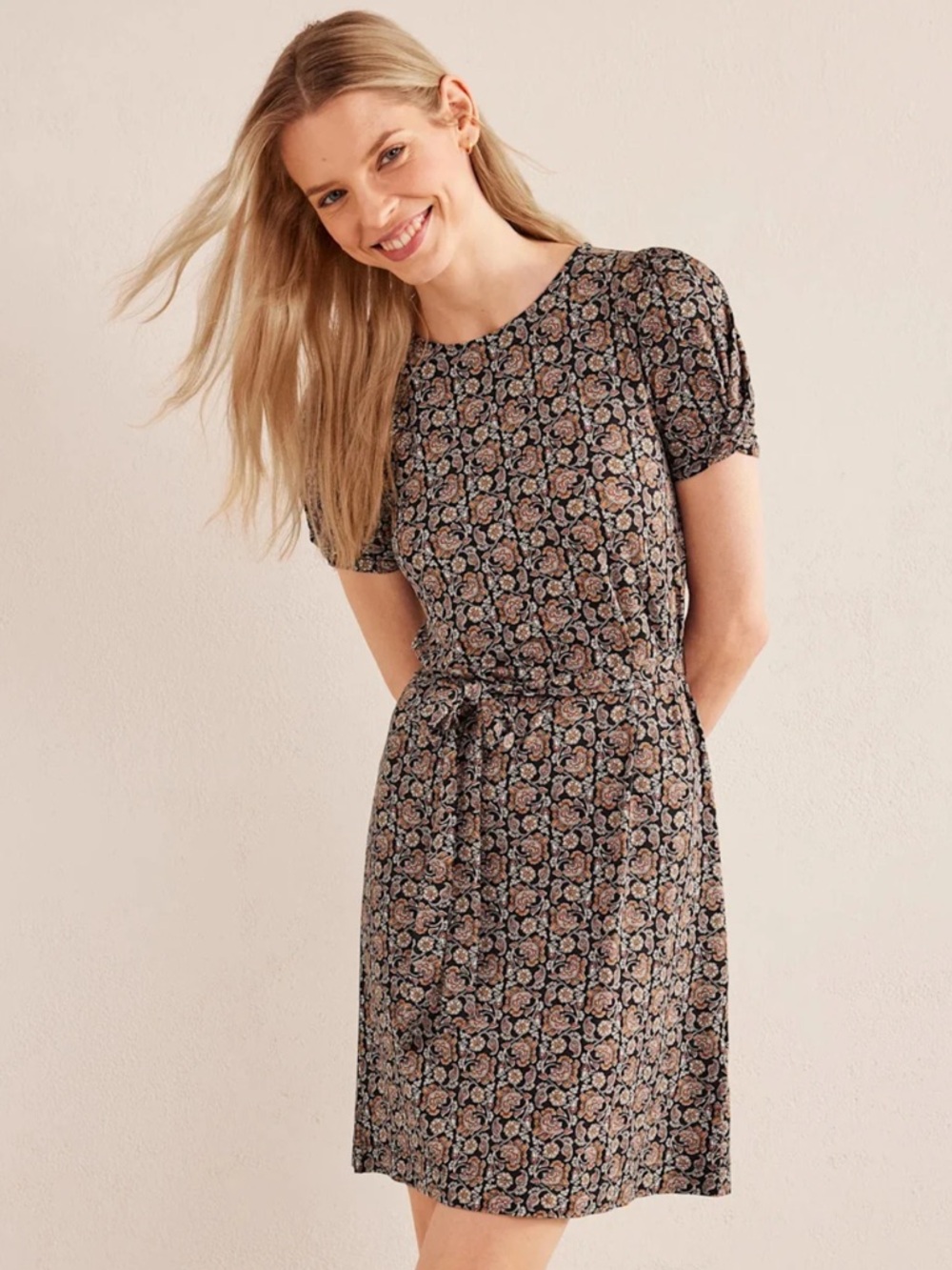 BODEN JERSEY KNIT SHORT SLEEVE DRESS SIZE 16-18